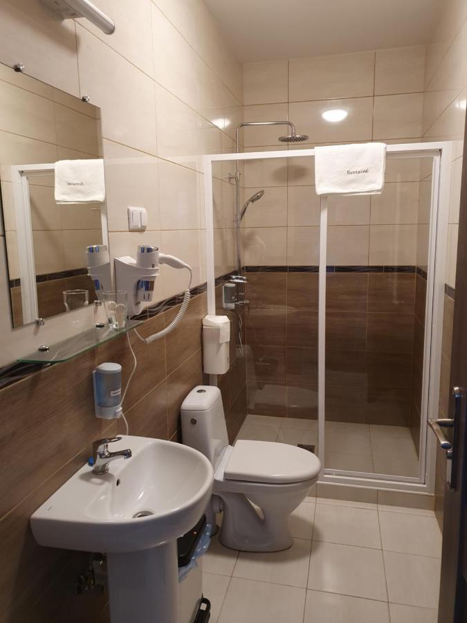 Hotel Svetaine Janów Zewnętrze zdjęcie